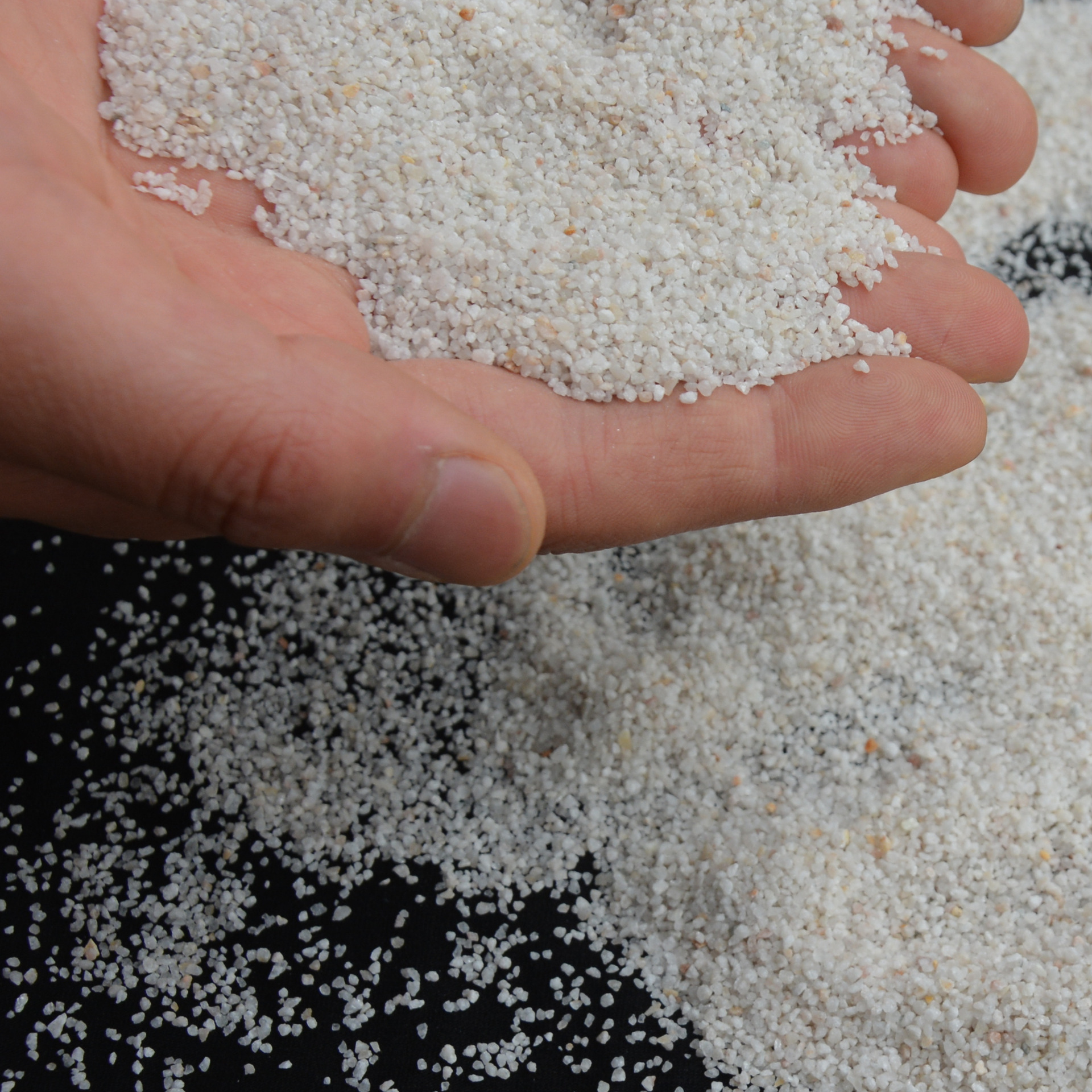 凤阳石英砂白色规格20-40目白沙子适用于节日造景石英沙池跳远池