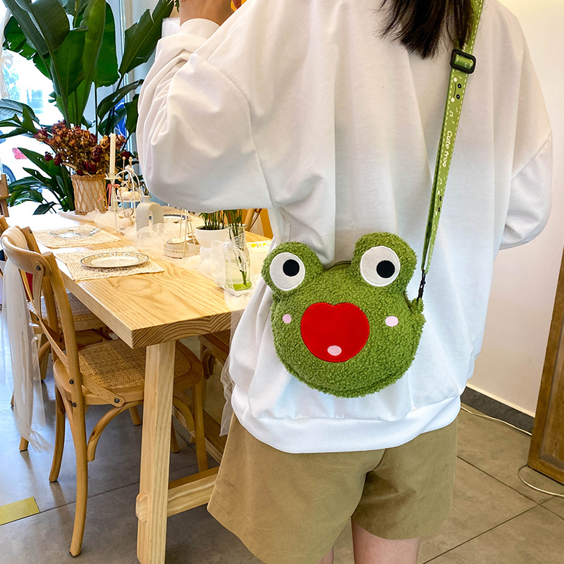 Cute and Ugly Frog Doll Crossbody Bag Korean Style Ins Personalized Girly Shoulder Messenger Bag Cartoon Plush Bag