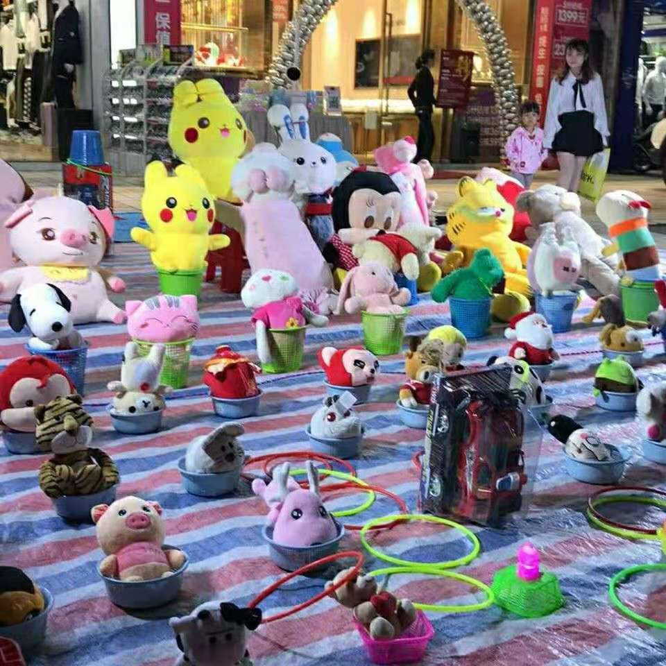 地摊套圈称斤毛绒玩具抓机娃娃公仔活动小礼品婚庆抛洒娃娃厂家批