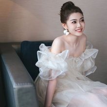 小众轻婚纱晨袍女新娘高级感秋冬天结婚轻纱礼服白色法式大码可爱