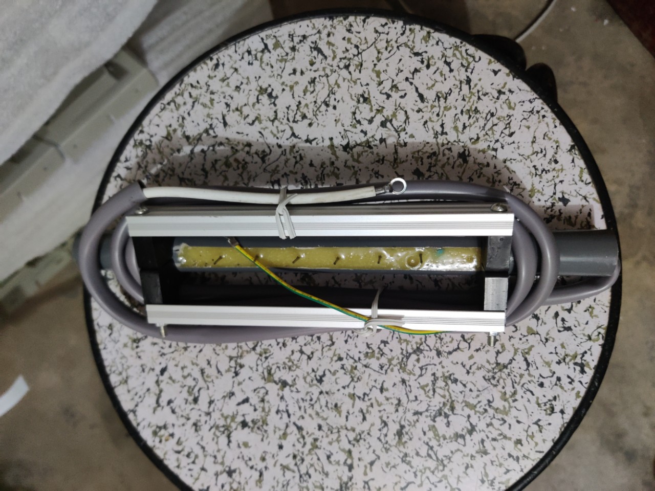 制作各种规格静电消除棒