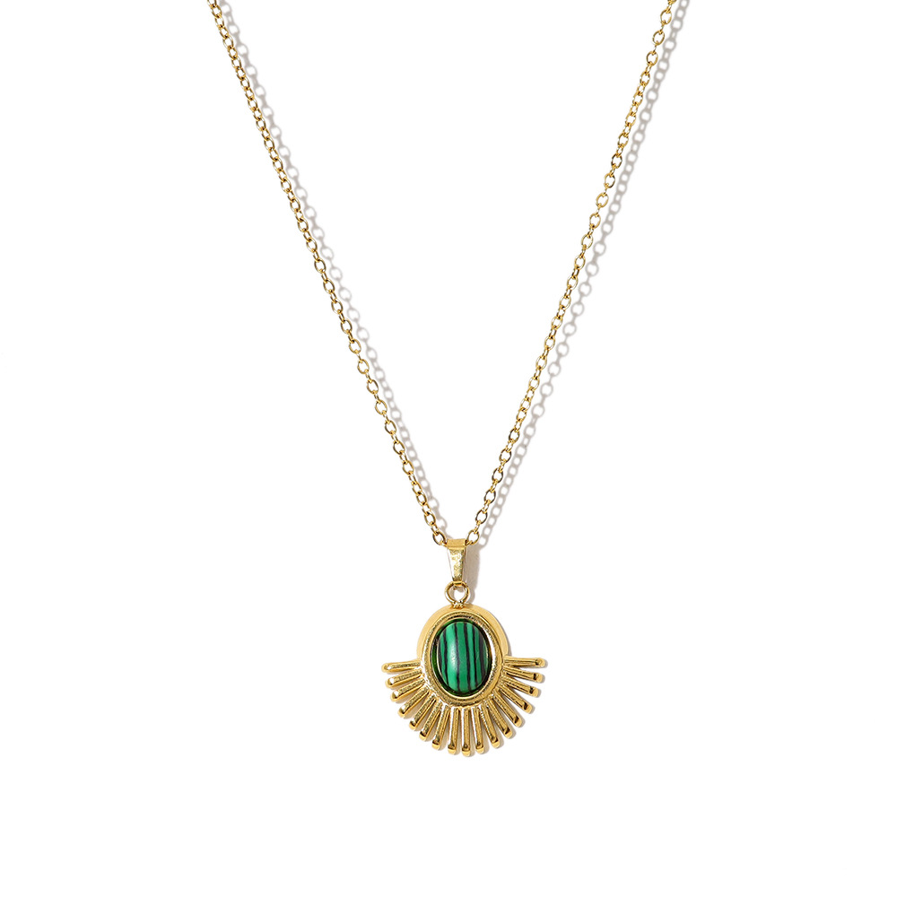 Foreign Trade French Retro Ins Style 18K Gold Titanium Steel Necklace Inlaid Malachite Pendant Female Clavicle Chain Necklace Wholesale