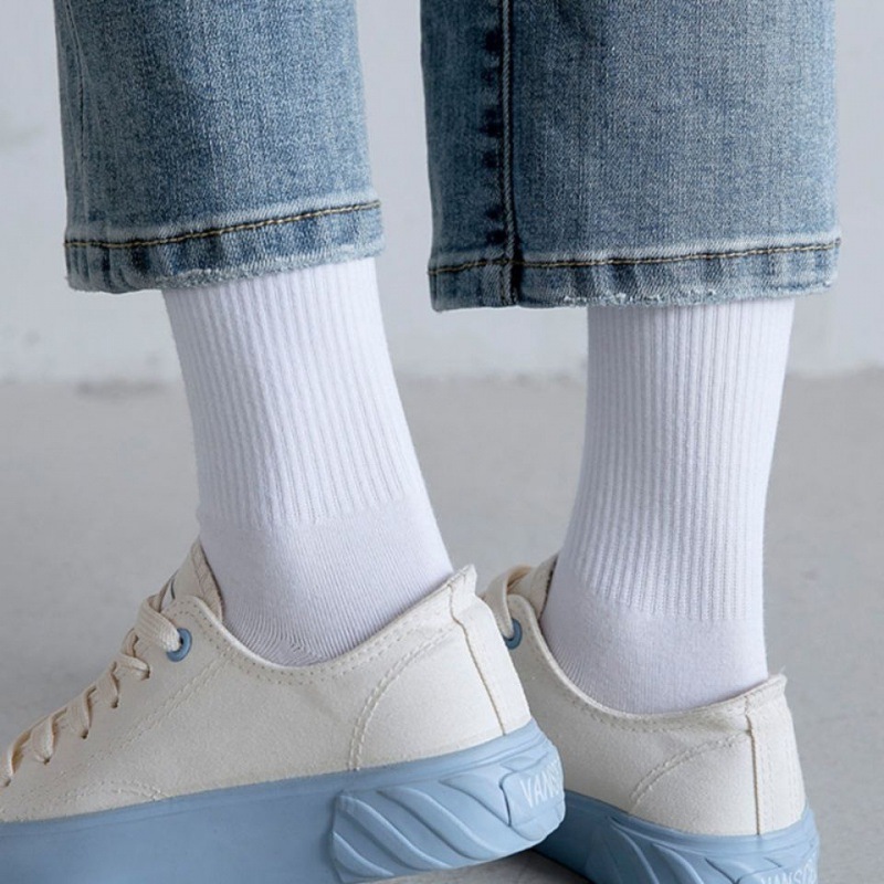 学生白袜学院风百搭网红白色长筒袜长袜子日系学生运动中筒袜男女