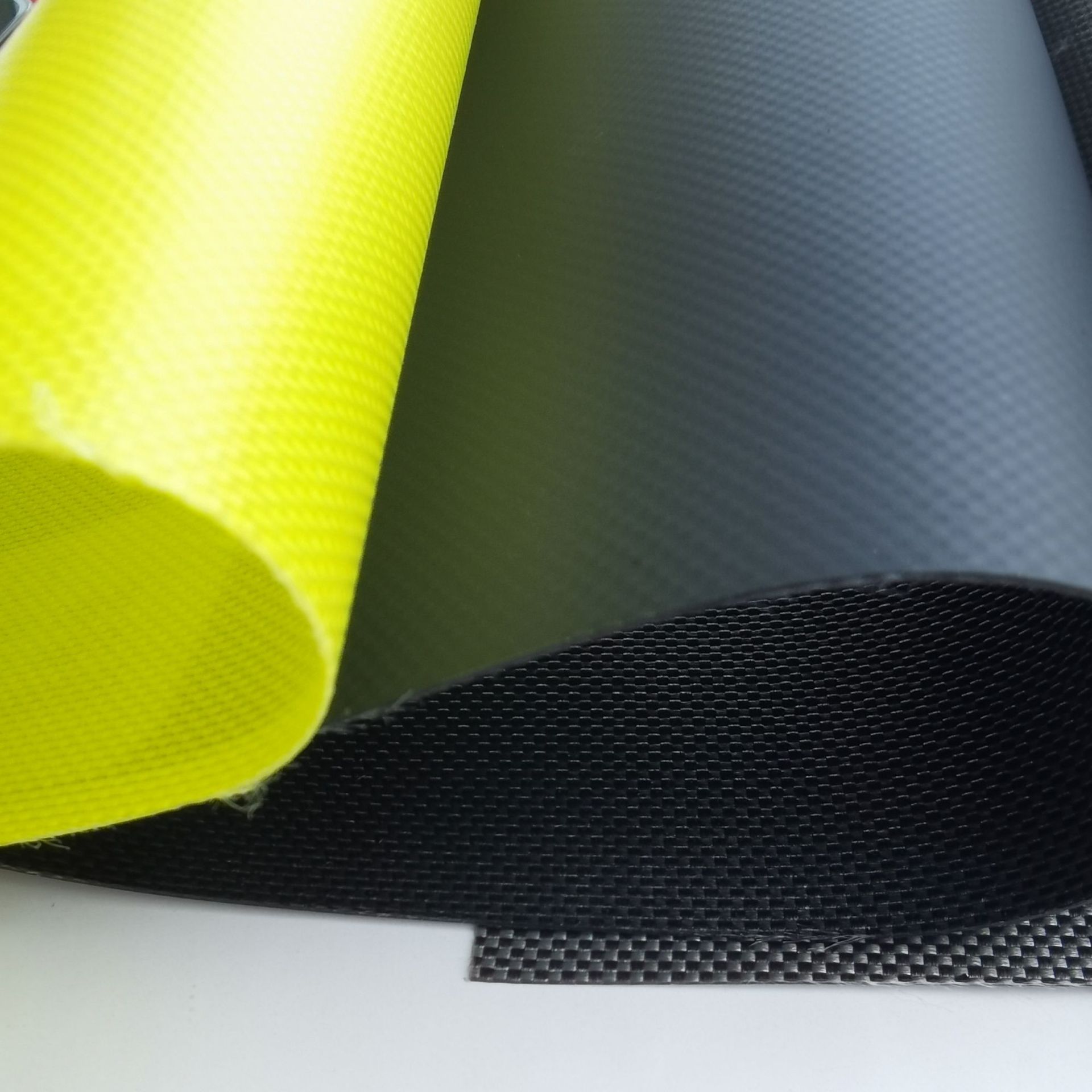 840d尼龙布淋膜单面tpu箱包面料0.15mm可电压防水尼龙tpu箱包布料