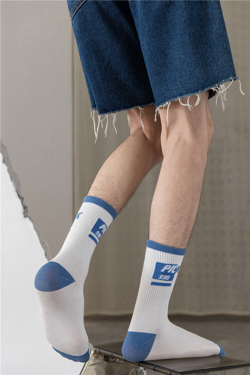 白蓝情侣款潮袜秋冬字母运动小白袜ins潮流男女学院风滑板袜长袜