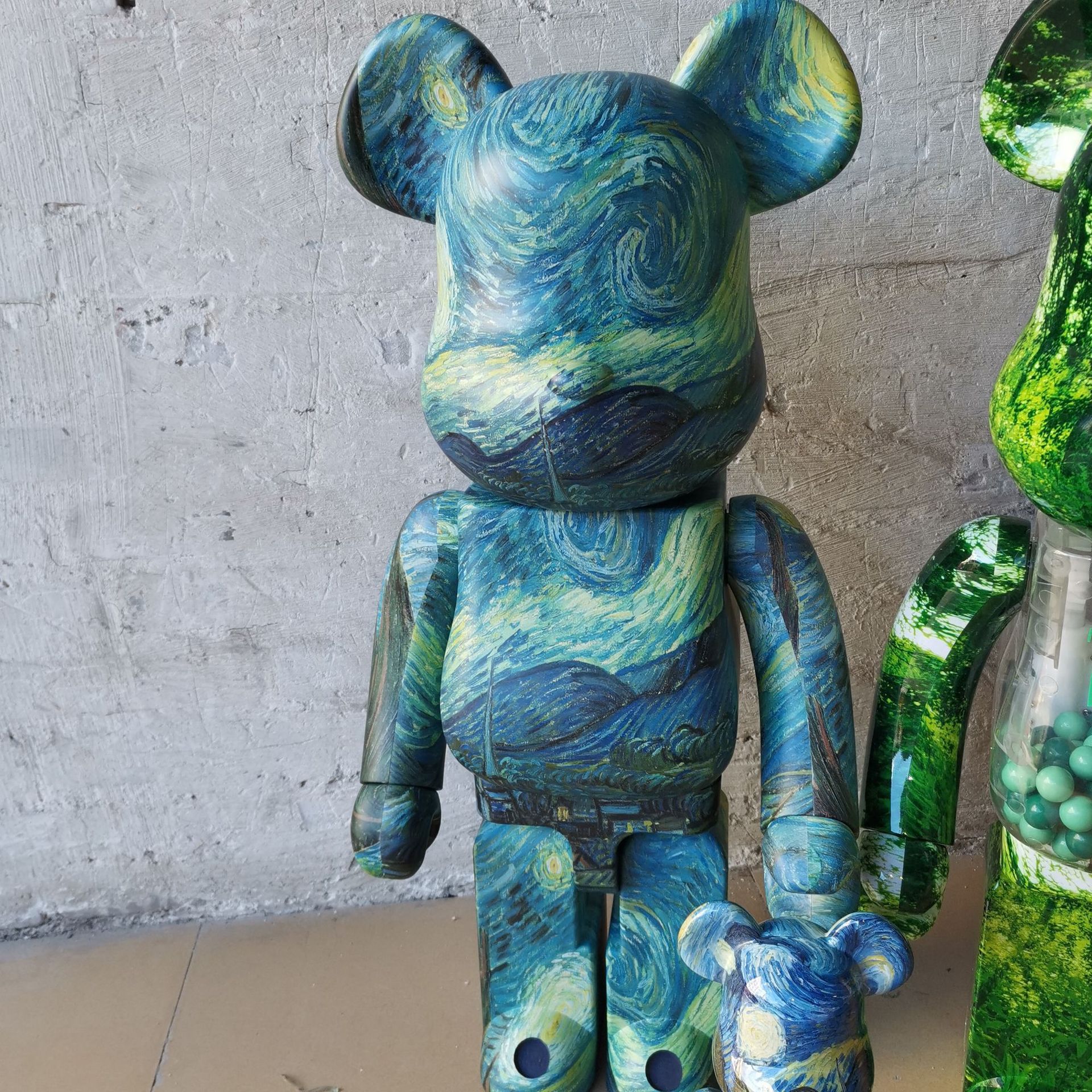 bearbrick暴力熊梵高星月夜自画像积木星空梵谷关节森林千秋1000%