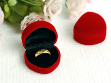 爱心形状求婚戒指植绒首饰盒 心形包装盒