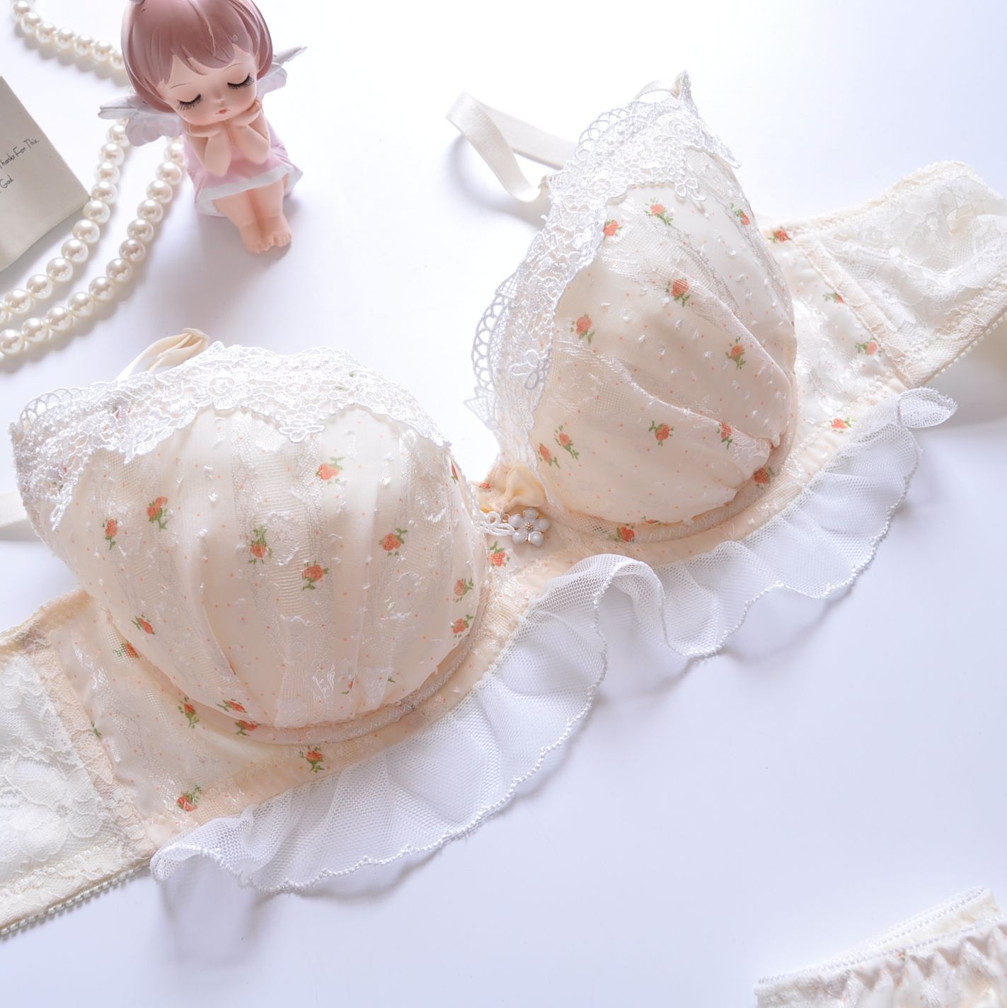 长期款日系雪纺双色刺绣薄罩杯学生少女可爱聚拢性感内衣文胸套装