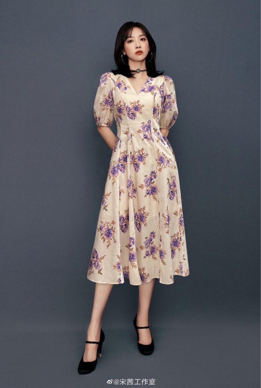 夏季中长款高腰v领气质通勤印花中长裙肤色棉连衣裙