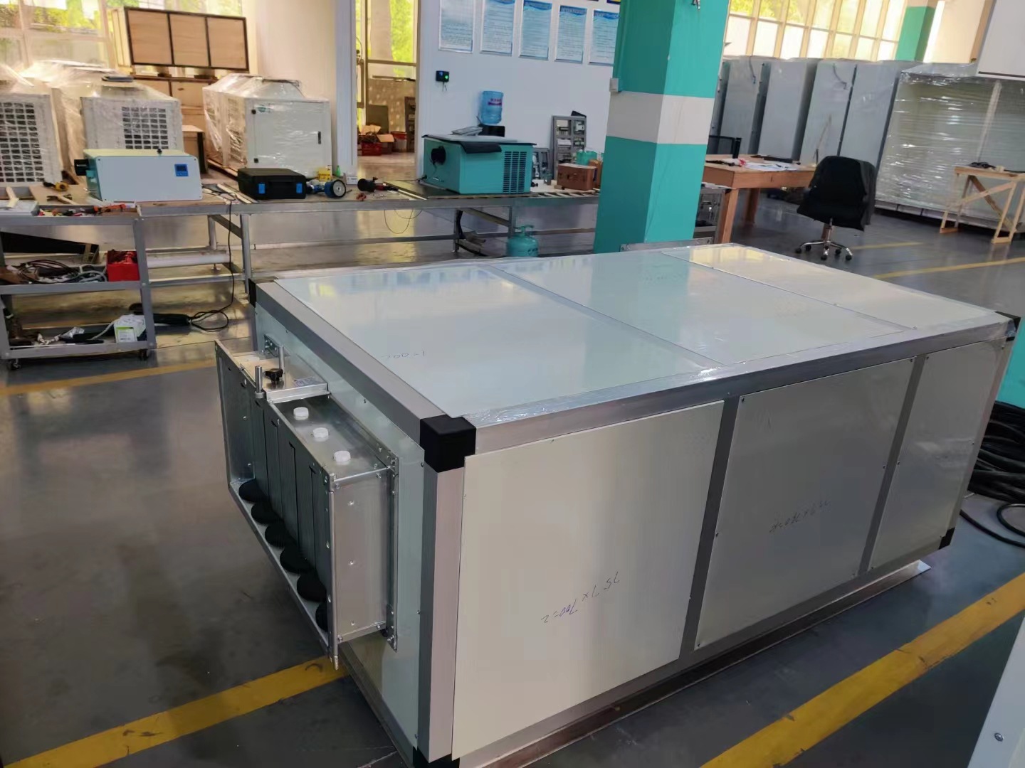 新风式全新风型风冷直膨屋顶恒温恒湿空调热泵组合式机组一体机