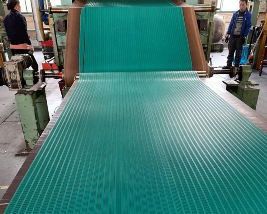 上海云曦防静电橡胶板工作台垫铺设货车车厢垫橡胶地垫配电房用