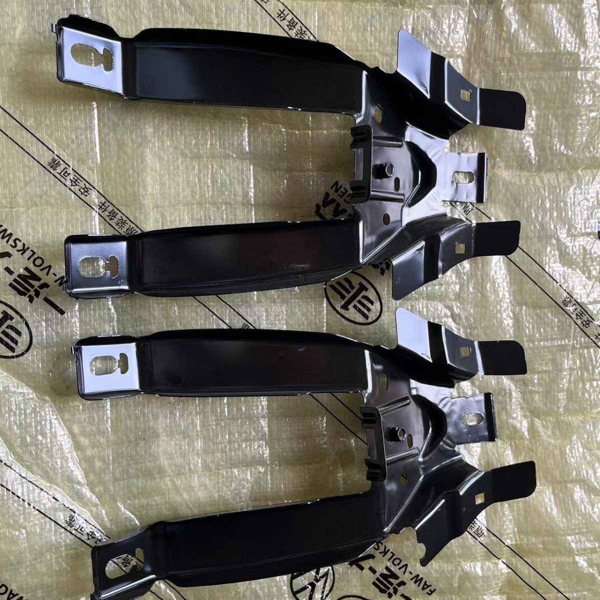 id4 id6 水箱框架固定支架 方向左右 原厂全新-阿里巴巴