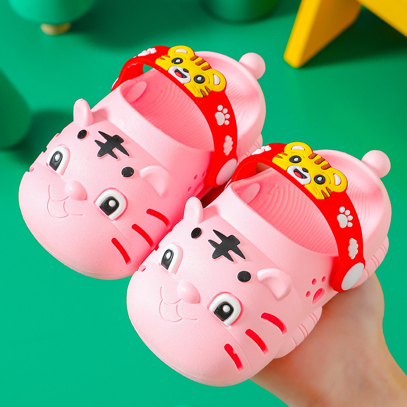 New Baby Hole Shoes Children's Slippers Summer Girls Men's Non-Slip Children's Sandals Toddler and Children Baby and Infants Shoes