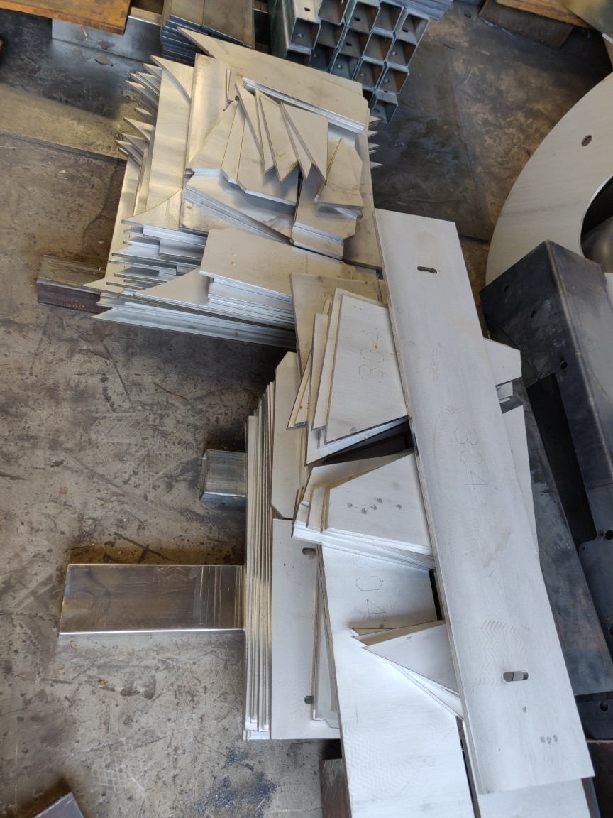 成都厂家304不锈钢板铁板铝板折弯焊接钣金激光切割焊接金属制品