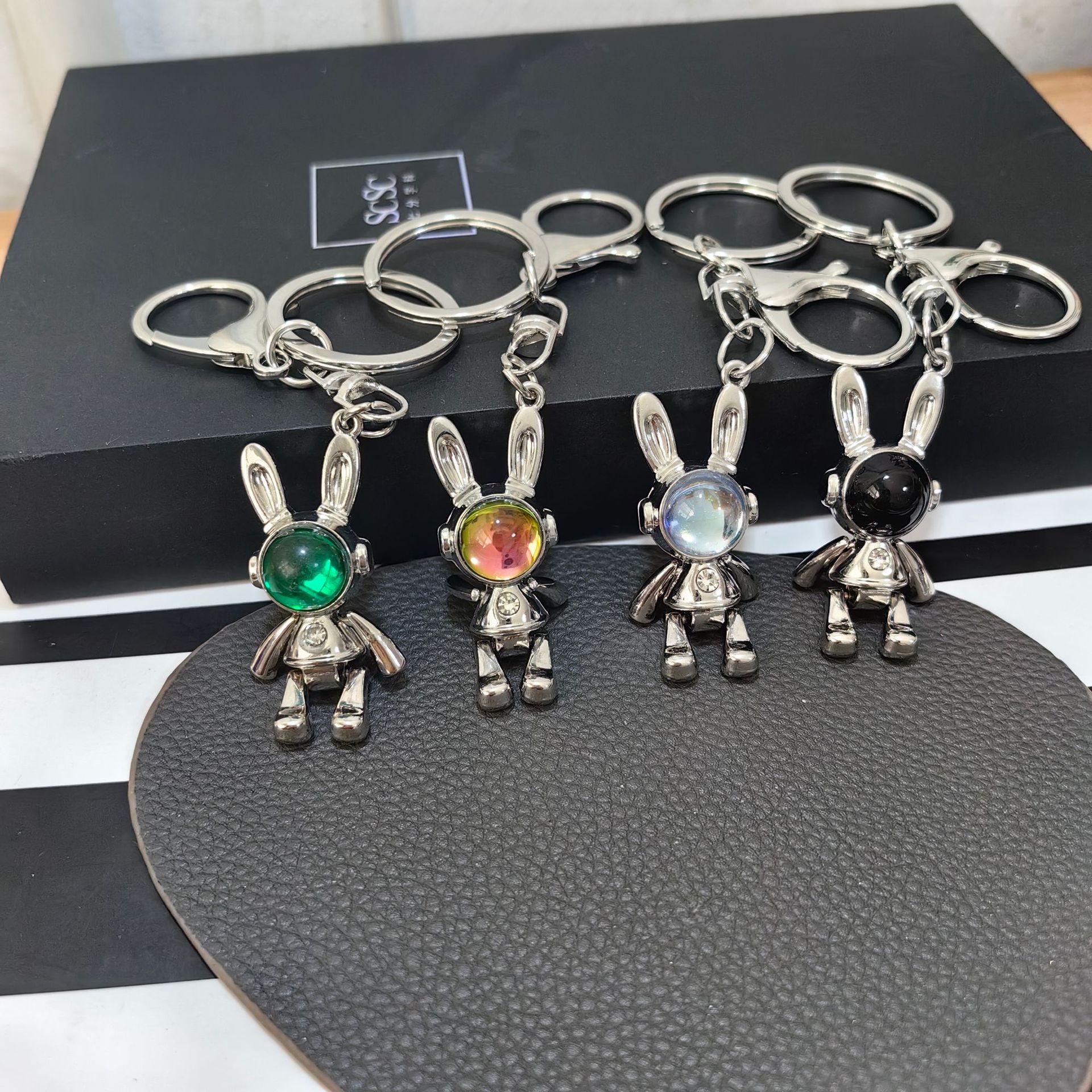 Cross-Border Creative Cartoon New Colorful Space Rabbit Alloy Keychain Personalized Bag Key Chain Hanging Jewelry