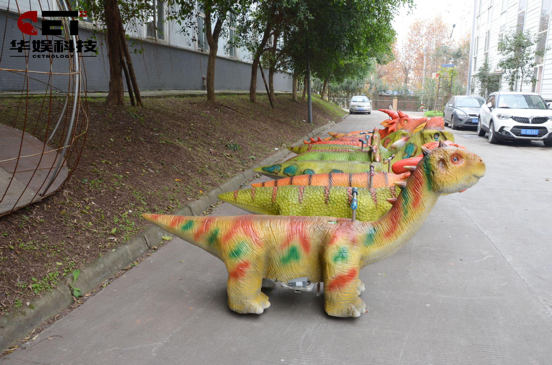 广场商场游乐场 恐龙小车游玩收费仿真恐龙电动电瓶玩具车跑跑车.