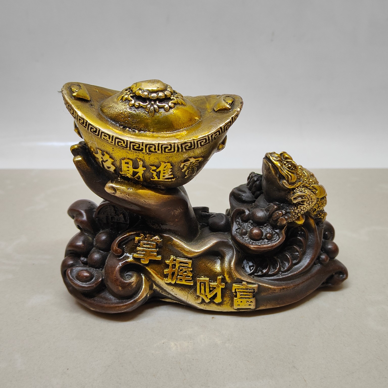 批发古玩掌握财富金蟾摆设黄铜仿紫铜鎏金进宝摆件工艺品-阿里巴巴