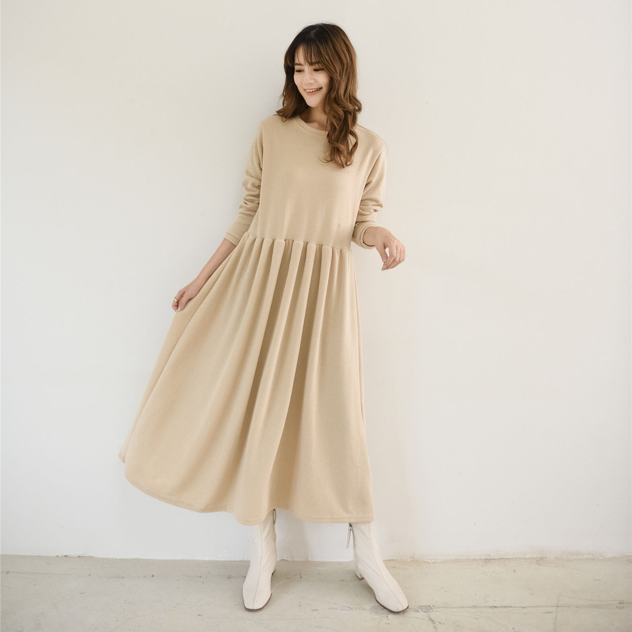 日系宽松套头裙a版收腰大摆长款长袖连衣裙秋冬加肥宽松拖地长裙