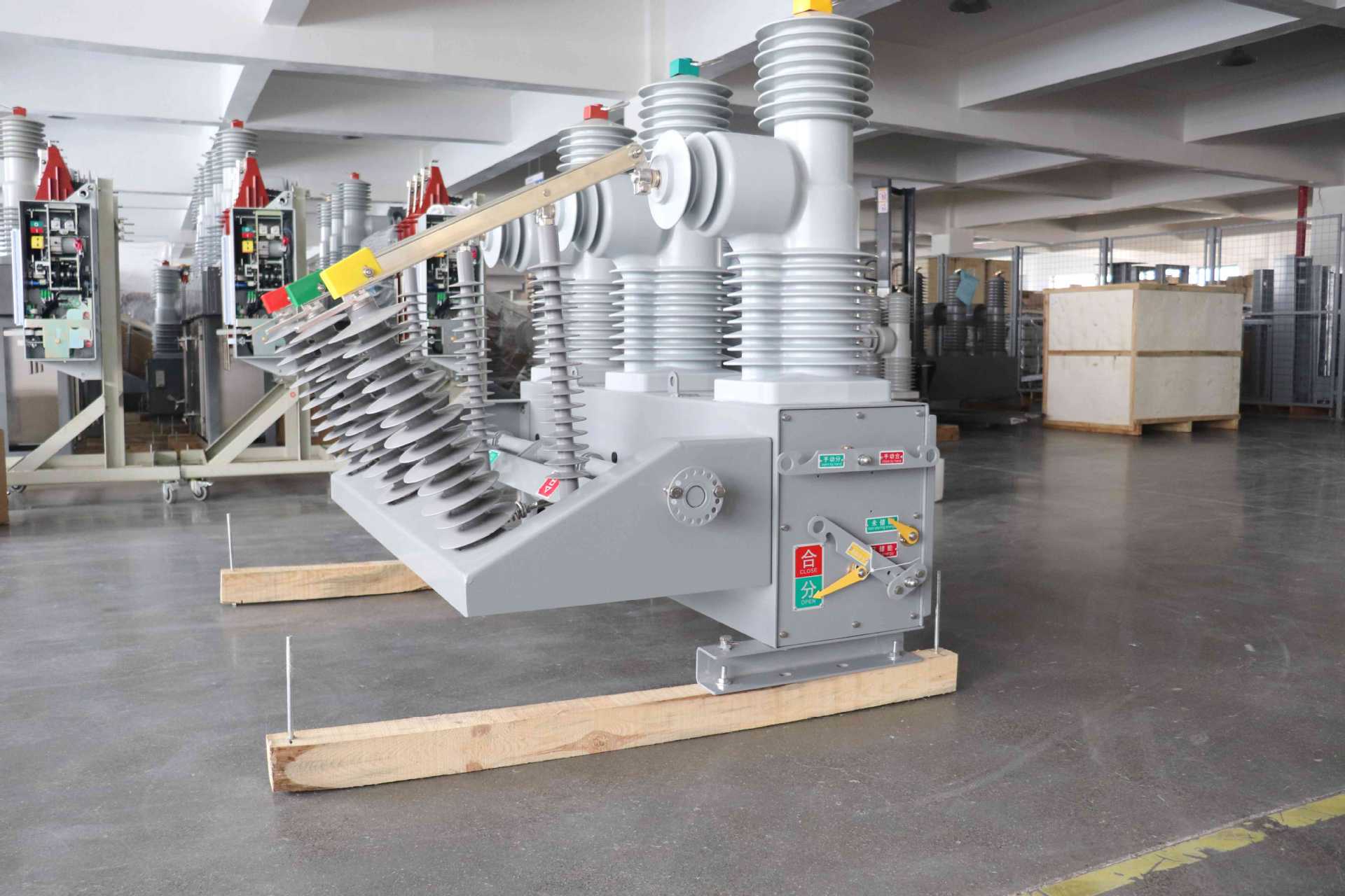 5/630a高压真空断路器智能柱上开关  户外交流真空断路器