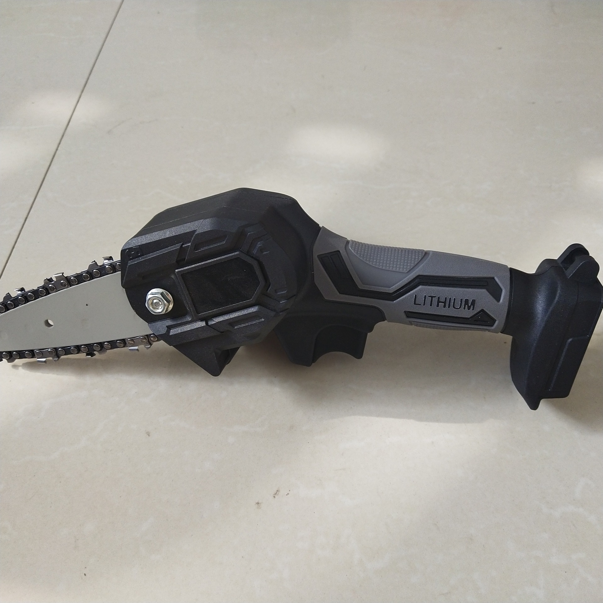 迷你4寸锂电充电式电锯电链锯迷你修枝伐木锯单手锯