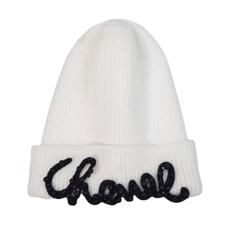 Temperament Classic Style Pearl Letters Woolen Cap Internet Celebrity Same Style Knitted Hat Fashion Thickened Warm Hat All-Matching Sleeve Cap