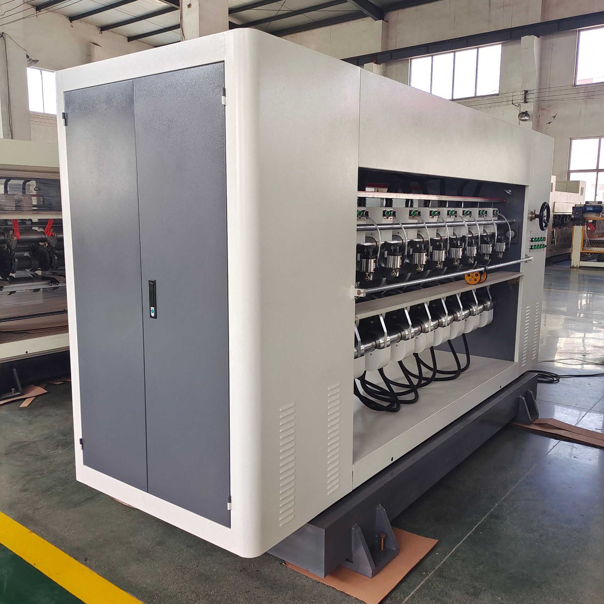 薄刀纵切机 薄刀分纸机 纵切薄刀分纸压痕机 纸箱分纸压痕设备