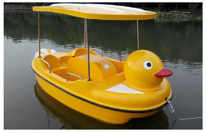 佛山户外水上游艺4人大黄鸭脚踏船景区公园休闲家庭式小型休闲船