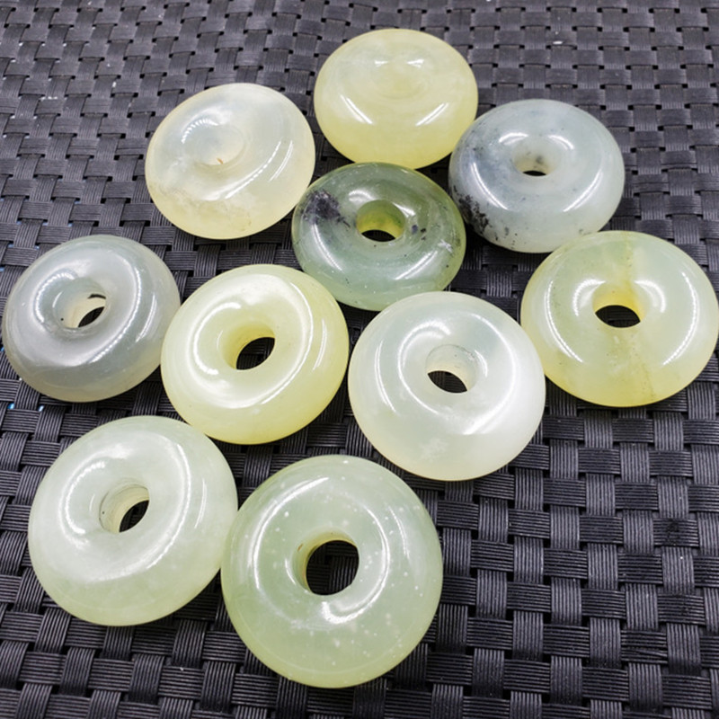 玉石挂件冰种岫玉扣挂件多色岫玉玉扣吊坠厚款扣项链坠车挂件