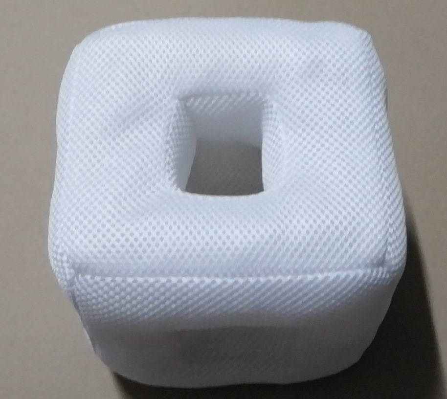 六孔三明治pe管透气魔方午睡枕
