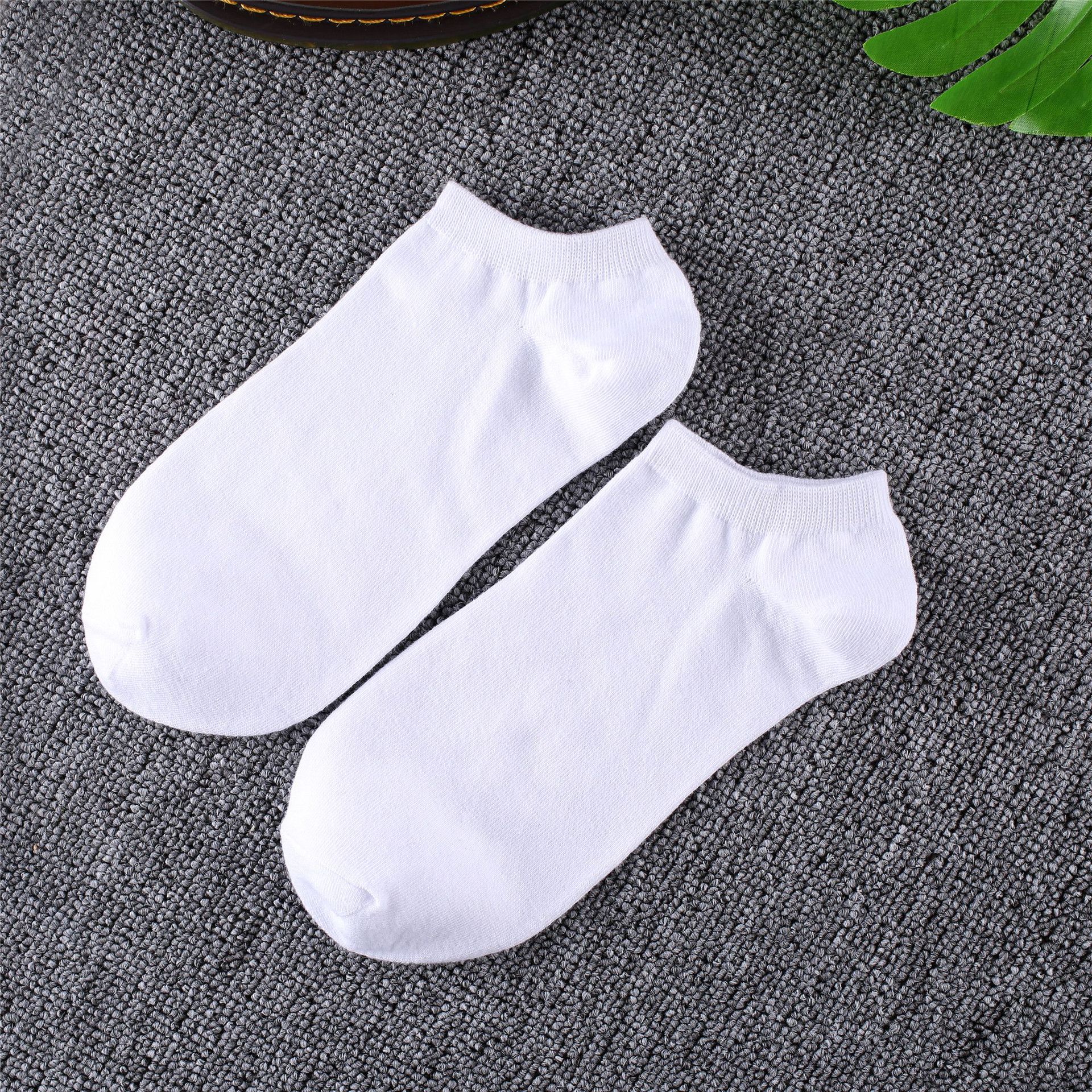 Socks Male Socks Spring and Summer Men's Boat Socks Solid Color Breathable Sports Cotton Socks Thin Black and White Men's Socks in Stock Wholesale