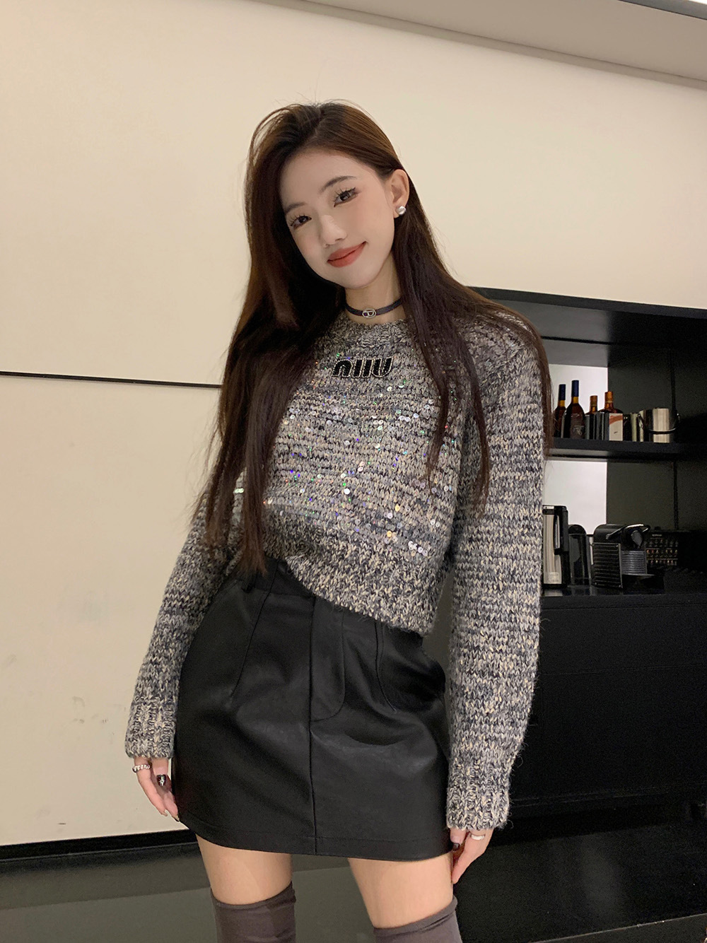 港味新款闪闪惹人爱亮片设计感短款套头毛衣女氛围感加厚针织衫