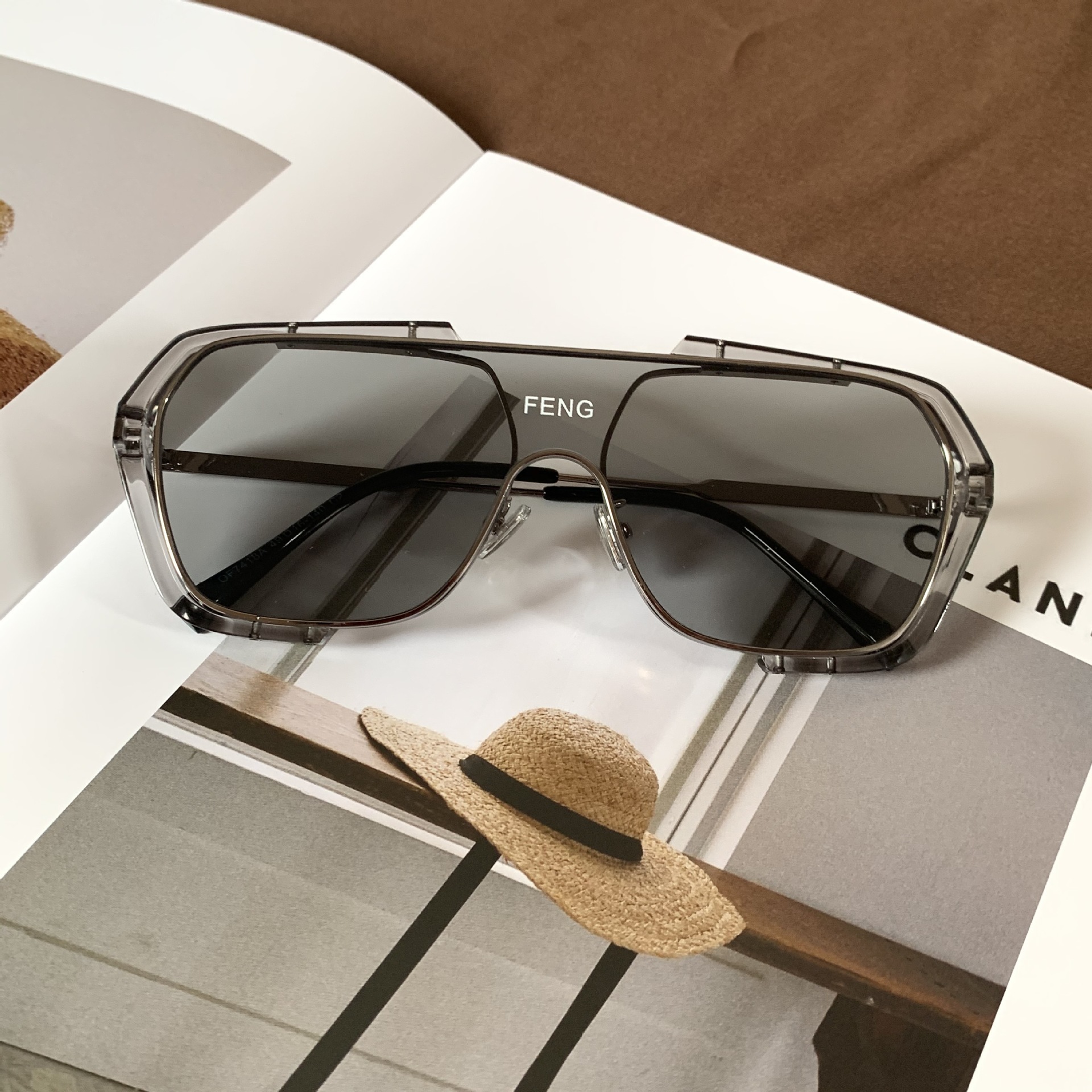 2021新款时尚防蓝光一体式平光镜女 大框方形眼镜 7418厂家批发