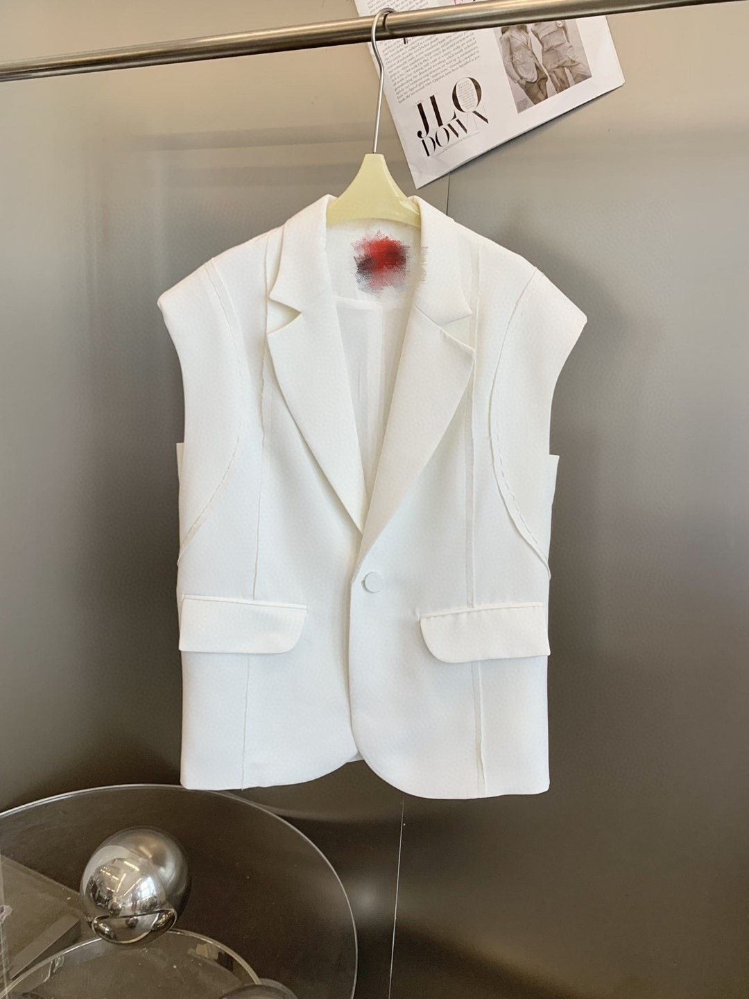 欧美22春夏新款女 小众时髦 结构设计 宽松版型 白色西装马甲