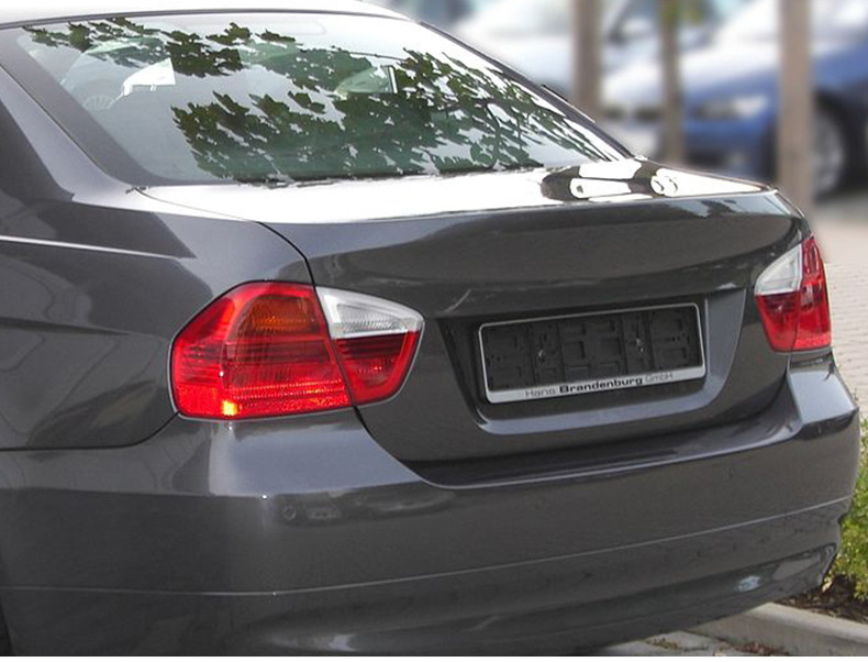 适用于宝马3系 e90老款尾灯半总成led刹车转向倒车灯防追尾灯罩