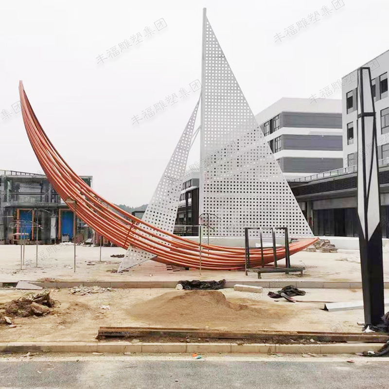 大型不锈钢抽象船雕塑