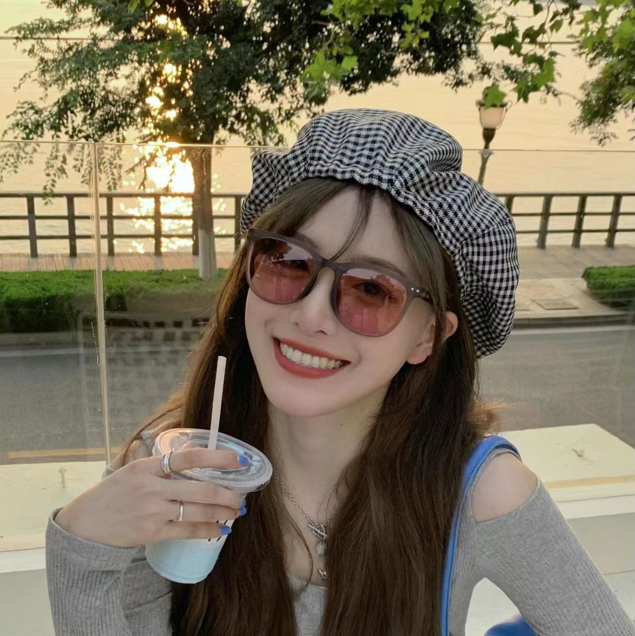 小红书同款可折叠墨镜女高级感防紫外线偏光太阳镜男潮太阳镜批发