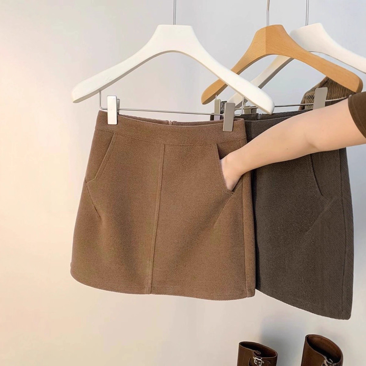 韩系穿搭短款半身裙女毛呢a字春秋冬季新款高腰显瘦百搭包臀裙