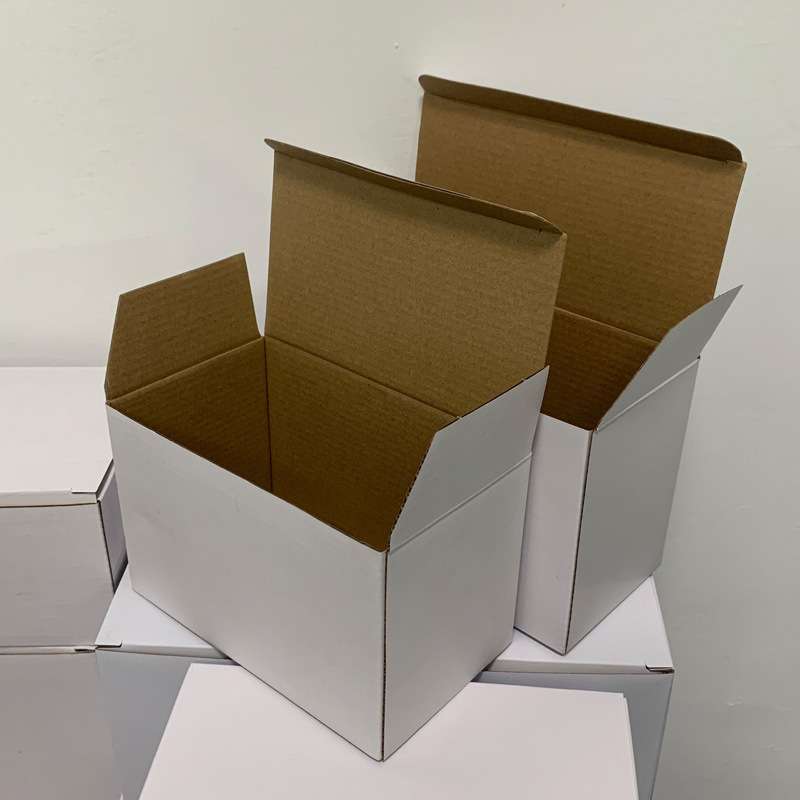 现货水杯包装盒马克杯瓦楞白盒零件保温杯包装纸硬快递打包白纸盒