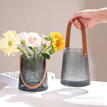 轻奢新款钻石玻璃透明手提花瓶彩色皮革创意花瓶餐桌客厅家装摆件
