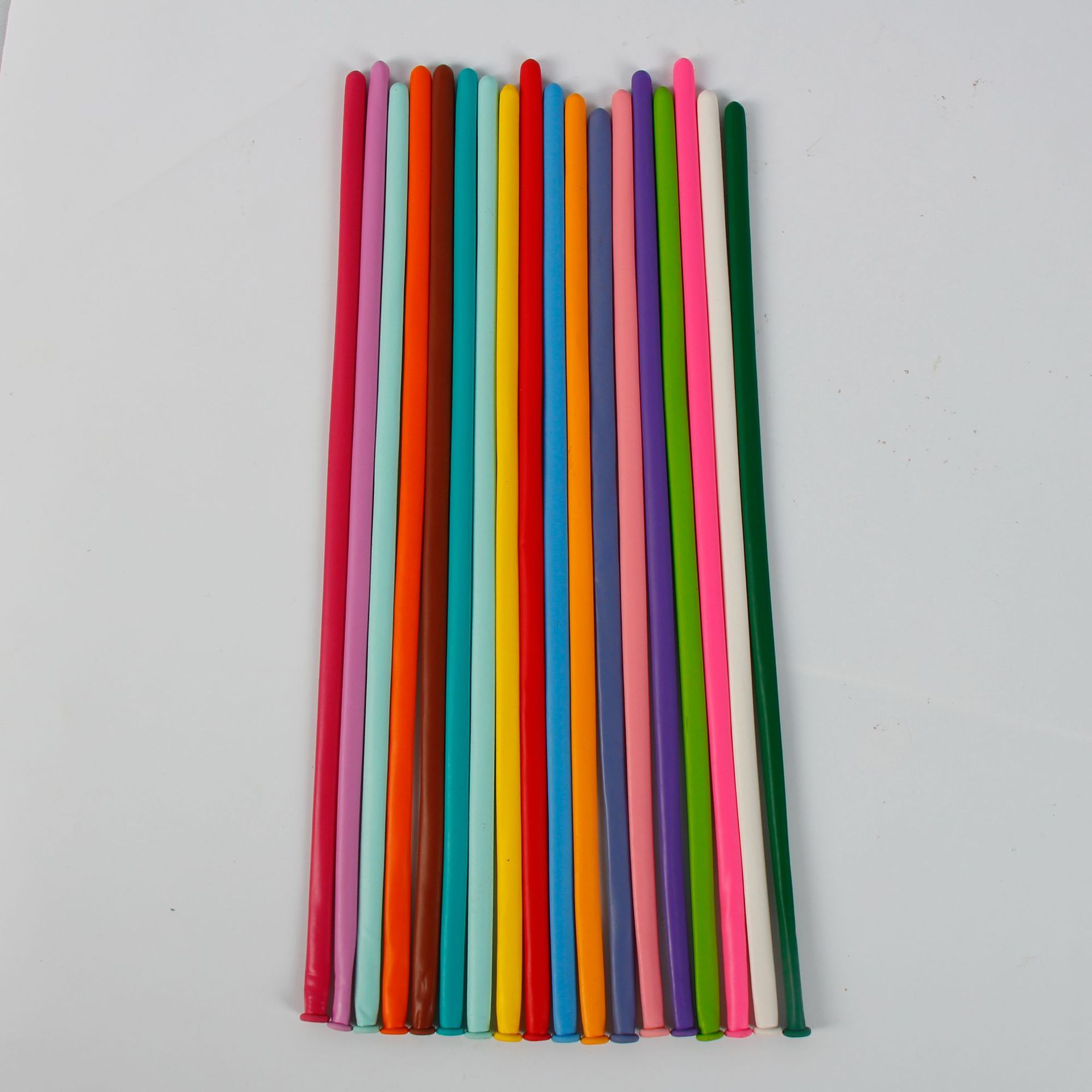 In Stock Wholesale 1.5 G1.8g260 Magic Long Balloon Macaron Long Balloon Modeling Weaving Bounce Ball