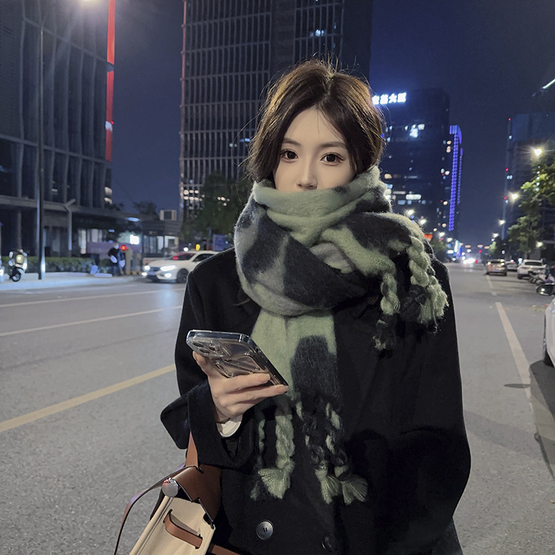 Women's Puffy-Autumn and Winter Wild Thick Scarf with Contrast Color Talma Warm Scarf