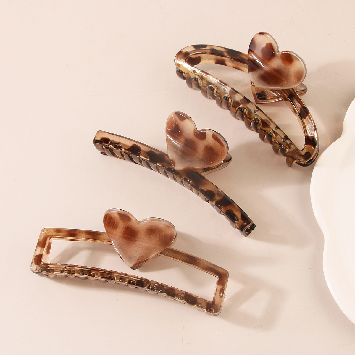 cross-border leopard retro love grip large hairpin updo shark clip grip headdress hair accessories