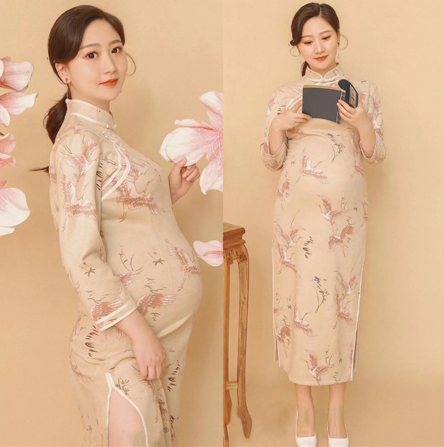 21展会新款孕妇拍照服装国风印花旗袍写真艺术孕照影楼摄影孕妇装