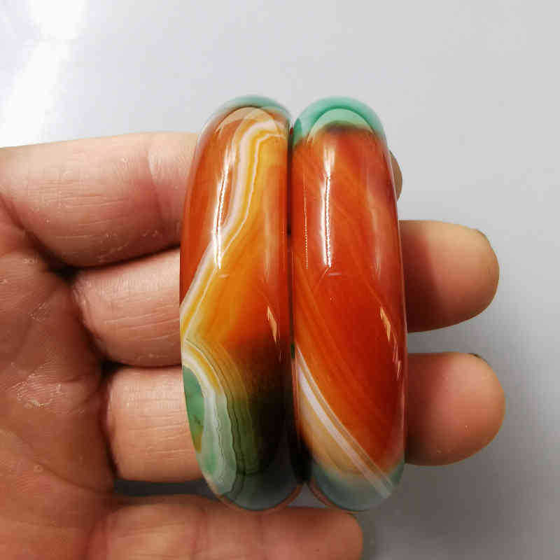 【说明】七彩玉多宝红玛瑙手镯,条宽15mm,厚7.