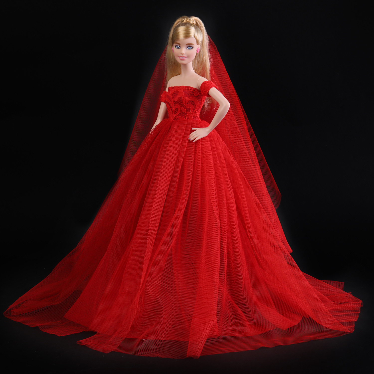 30厘米芭笓娃娃全包带头纱婚纱裙 高档拖尾婚纱裙换装娃娃衣服