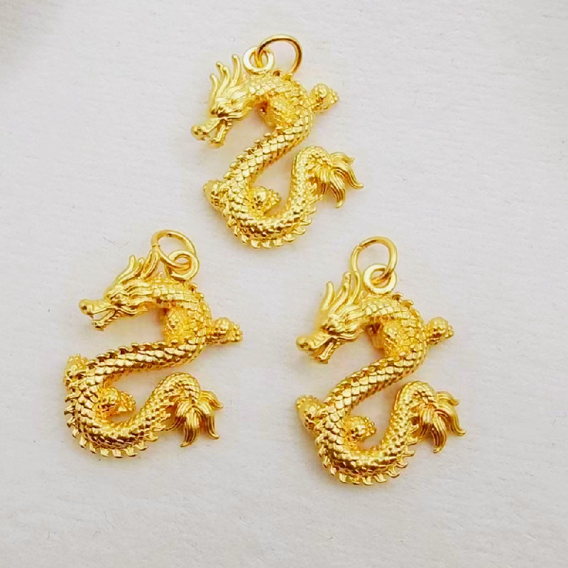 久不掉色古法金金飞龙在天吊坠本命年生肖立体龙柱锁骨链毛衣链