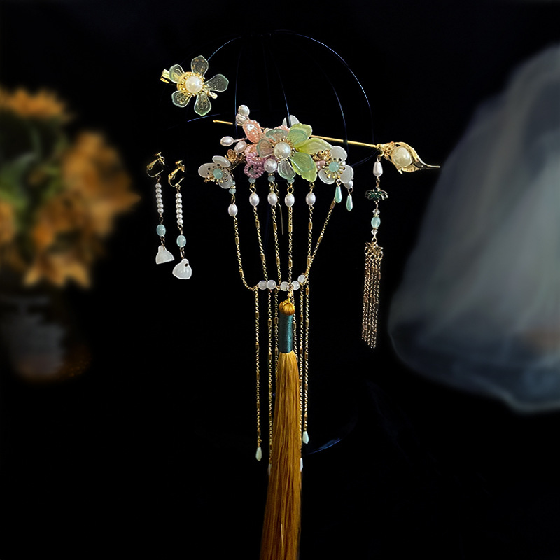 新款新娘发饰金色流苏簪子后区新中式盘发古风国潮旗袍古典婚饰品