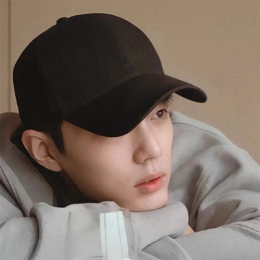 高品质黑色光板韩国棒球帽纯色鸭舌帽硬顶肖战同款帽子男女酷潮