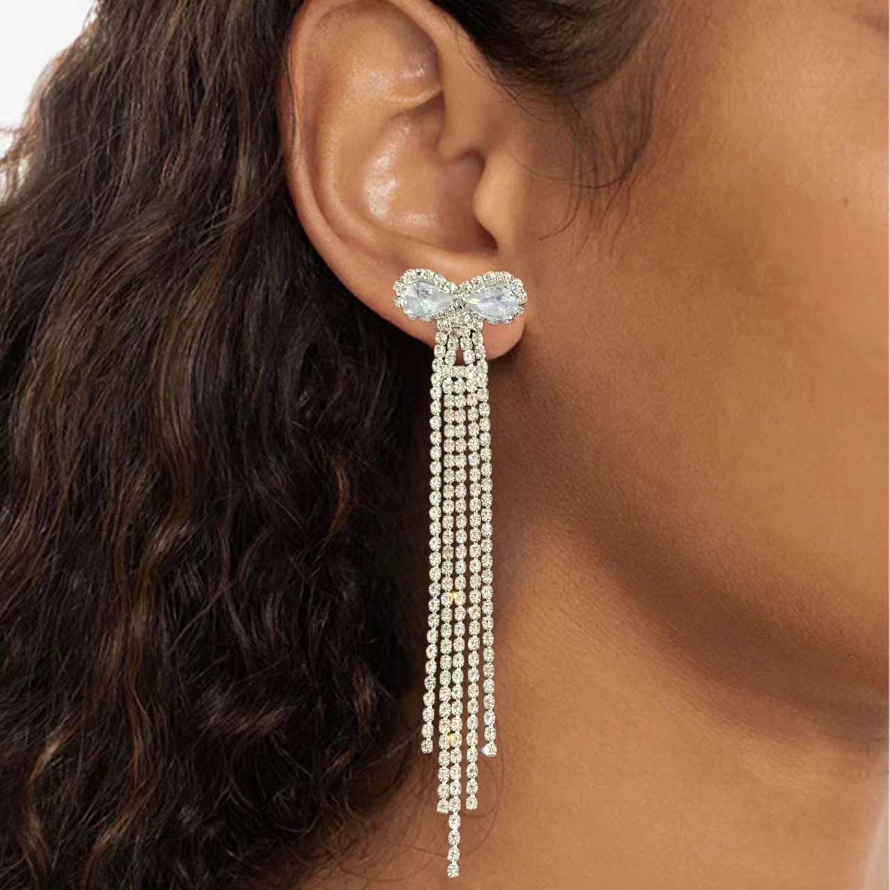时尚轻奢水滴长款流苏耳环女高级感小众气质镶钻耳坠耳饰