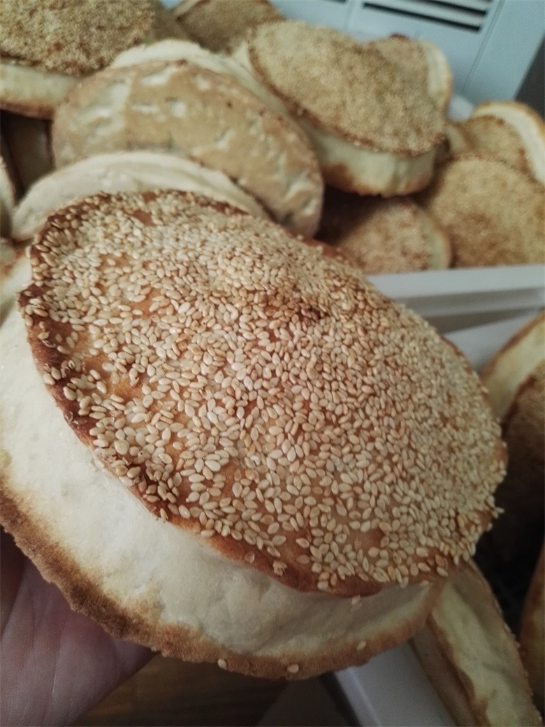 批发山东菏泽吊炉大烧饼制作果木炭烤制特产小吃网红烧饼跨境电商